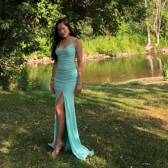 Maid of honor dress. - Picture 2 of 2